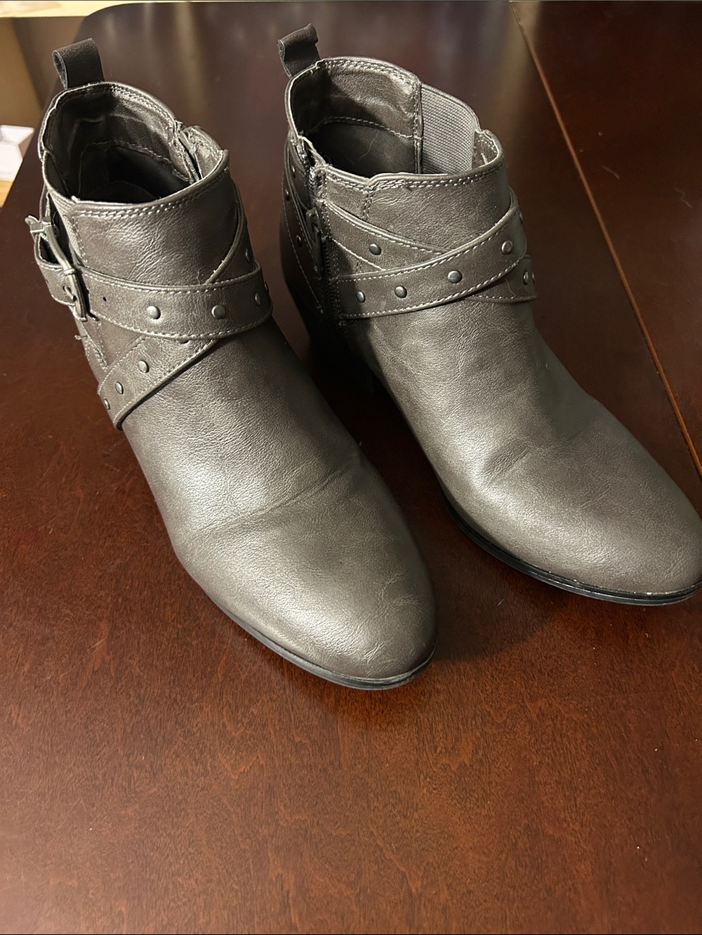 Style & Co Women’s Size 8 Gray Taupe Studded Buckle Ankle Booties